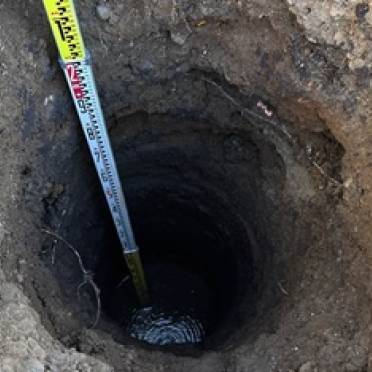 この穴の正体はなんだ！？